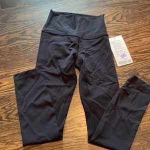 Lululemon Wunder Under HR Tight 25”, Size 2